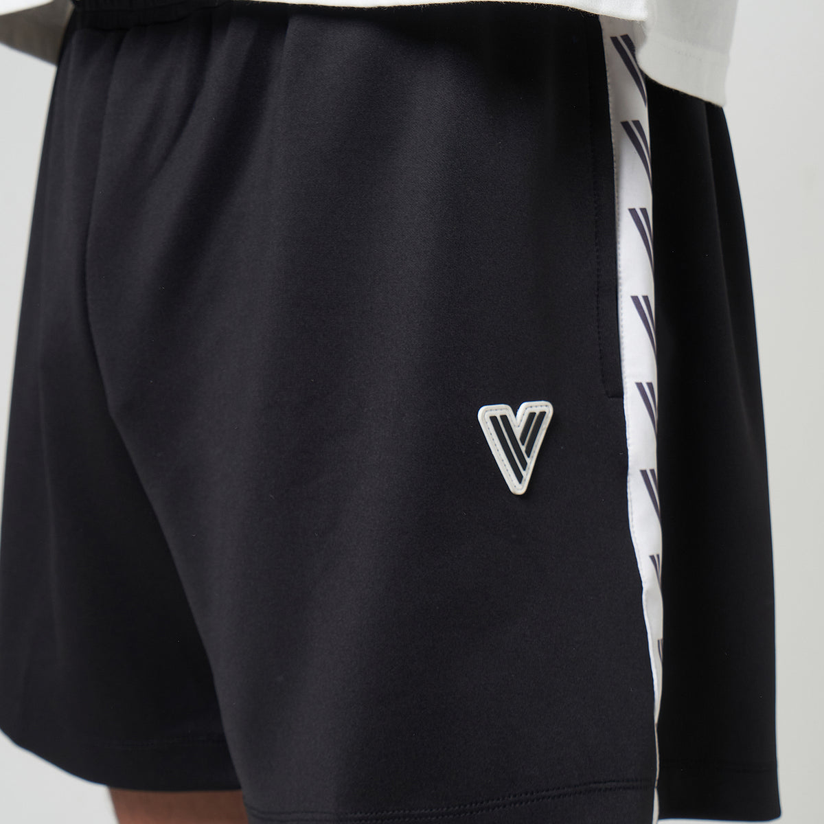 VERBO Sector Panel Track Shorts – Noir